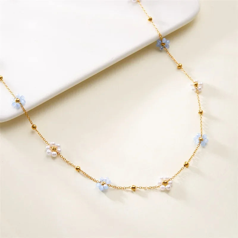 Colliers et  bracelets en cristal et perles