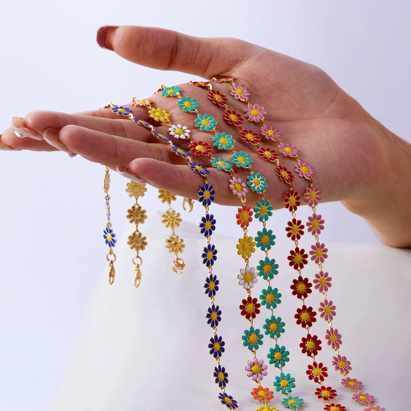 Collier tour de cou court  fleurs colorées douces